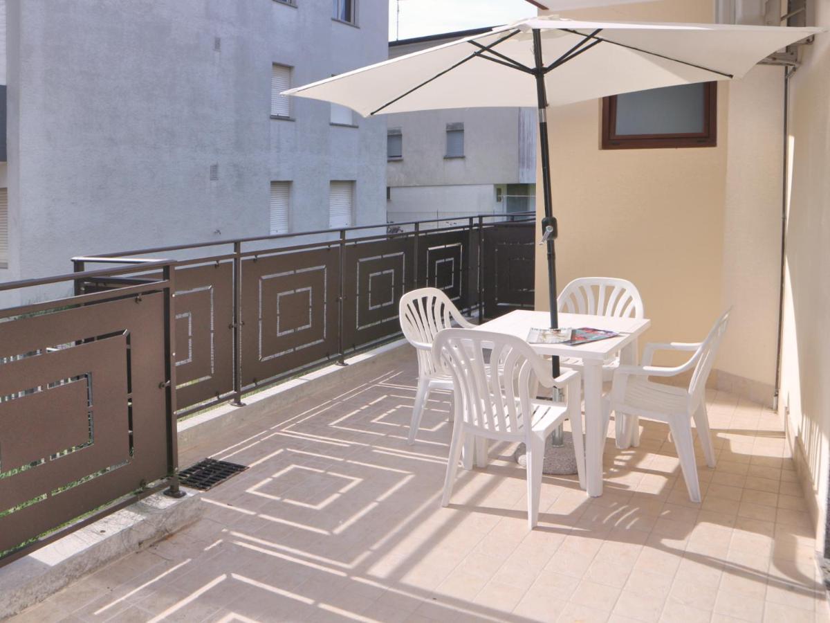 Apartamento Viviana Lignano Sabbiadoro Exterior foto